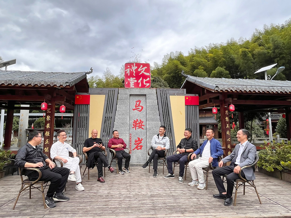 高层讨论会.jpg